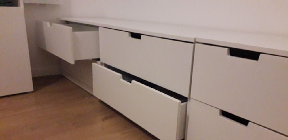 Duas cômodas Ikea