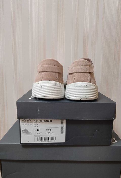 Кросівки кеди туфлі ECCO STREET TRAY оригінал шкіра замш розмір 40