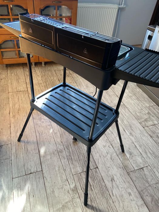 Grill elektryczny Cecotec 2400W