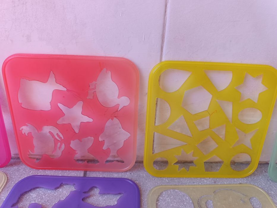 11 Stecils com várias formas para desenho