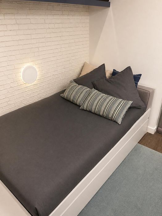 Cama personalizada com Cama Inferior Embutida