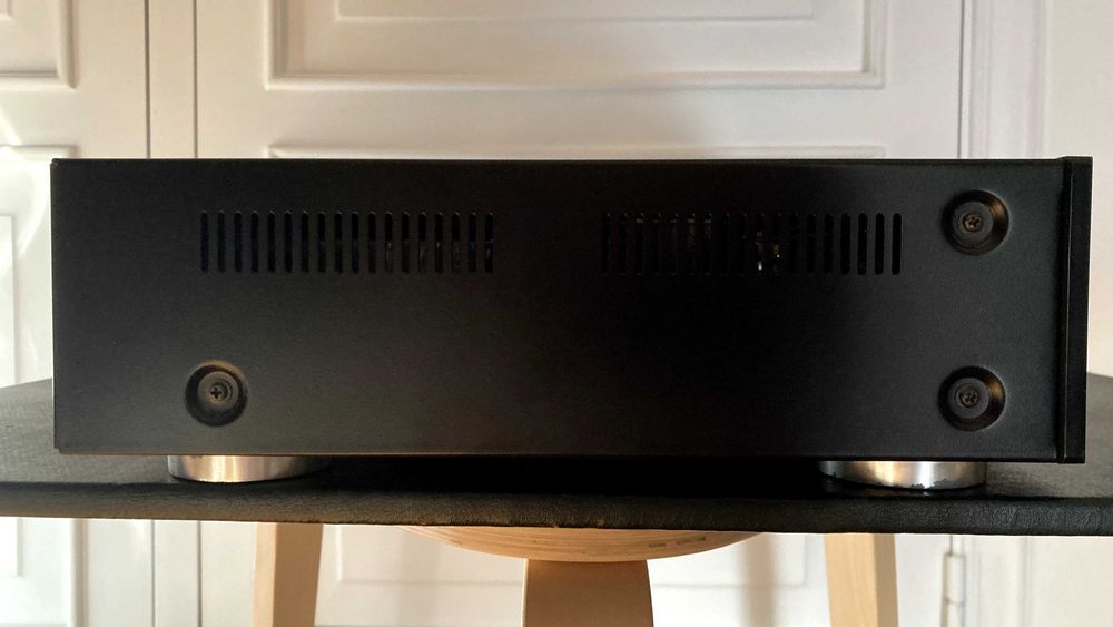 Amplificador Marantz PM5003 – Integrado Hi-Fi, 45W, bom estado