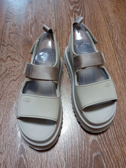 Женские Сандалии UGG 40