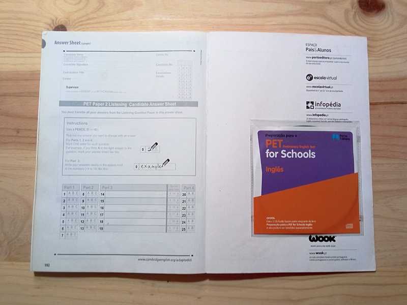 Livro de Preparação PET For Schools - Inglês