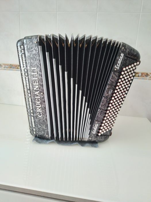 Acordeon/Acordeão   Crucianelli Super King   3+3  nos bxs