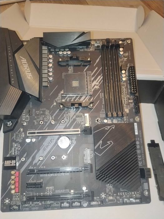Gigabyte B550 AORUS Elite V2 AM4 – stan nieznany / uszkodzona
