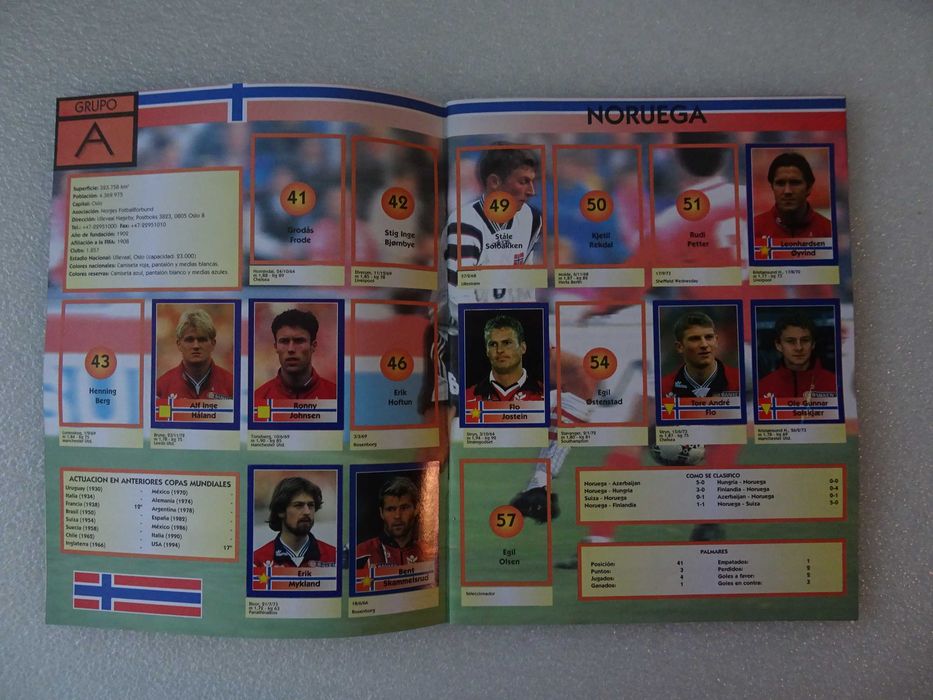 Caderneta de cromos de futebol Mundial de Futebol Francia 1998(tem 266