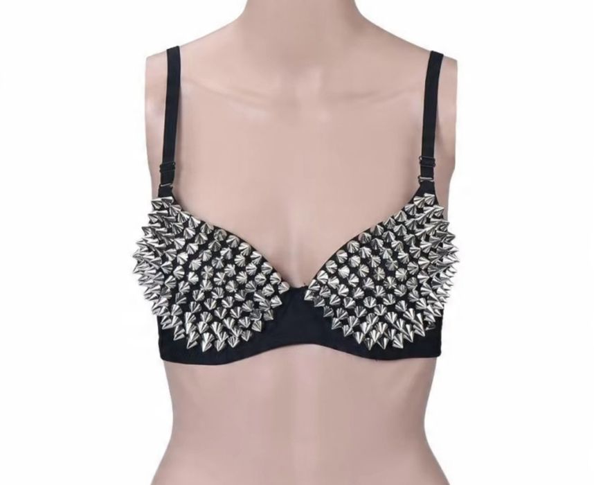 Biustonosz ,stanik z ćwiekami ,kolcami 32/70 ,gorset czarny ćwieki