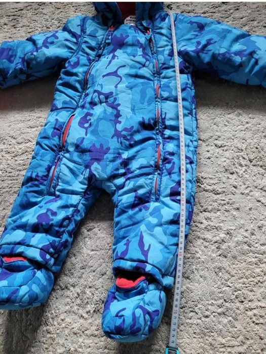 Продам Зимовий комбінезон на хлопчика 80-86. На 12-18міс.