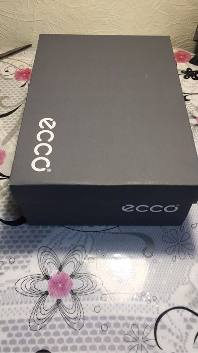 Кросівки ЕССО шкіра жіночі 40 розмір