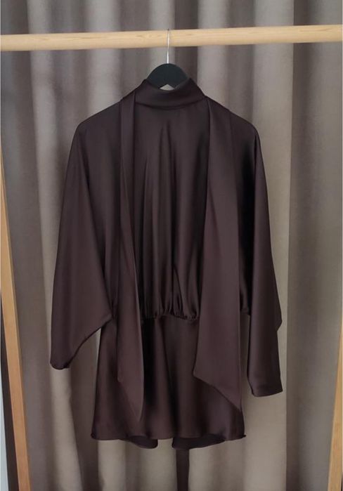 Стильне ексклюзивне атласне міні плаття Zara,S