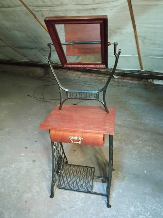 Toaletka z maszyny do szycia