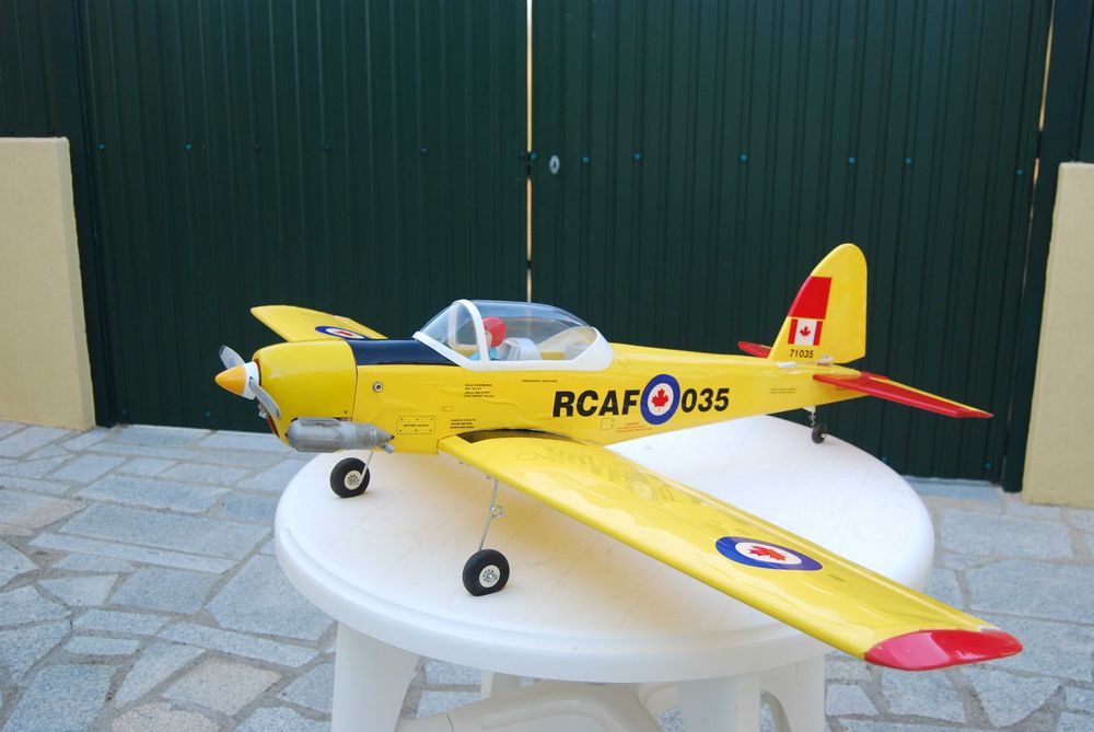 Chipmunk RCAF RC Airplane, Two-Stroke Engine64284652101250121