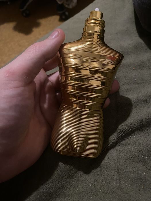 Mam na sprzedaż perfumy jpg