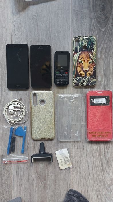 Pack de telemóveis + Acessórios - Tudo 5€