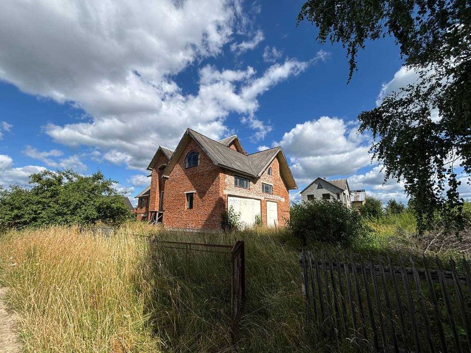 Продається будинок 420 м². Ділянка 18 соток. смт. Солотвин. Краєвид. Гори. Асфальт