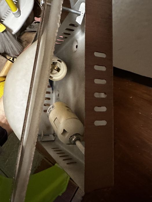 Потолочные светильники 4 штуки