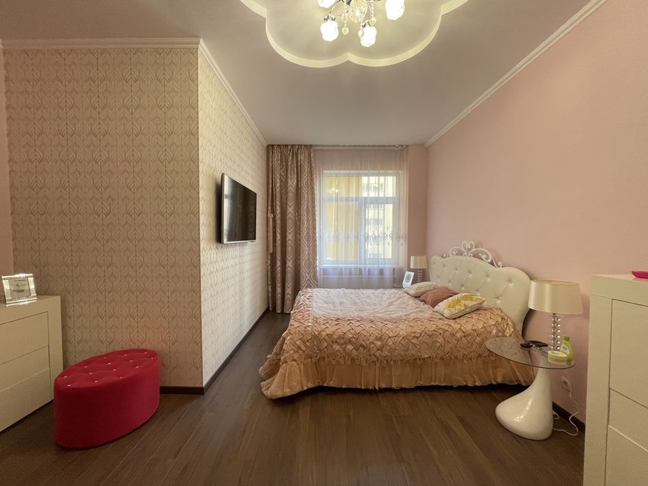 3-кімнатна, Центр, Печерськ, метро Печерська, вул. Коновальця 36-Е