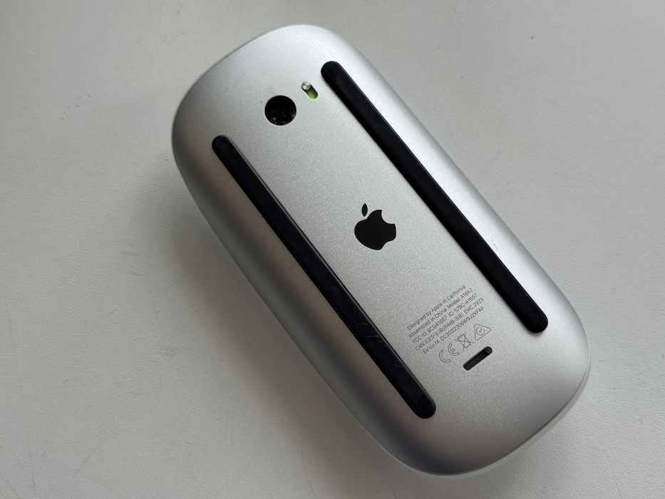 Apple Magic Mouse 1 / 2