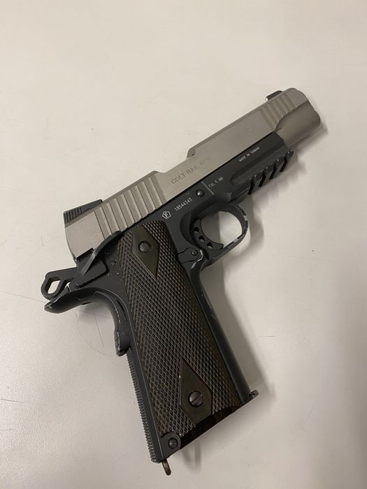 Airsoft 1911 co2