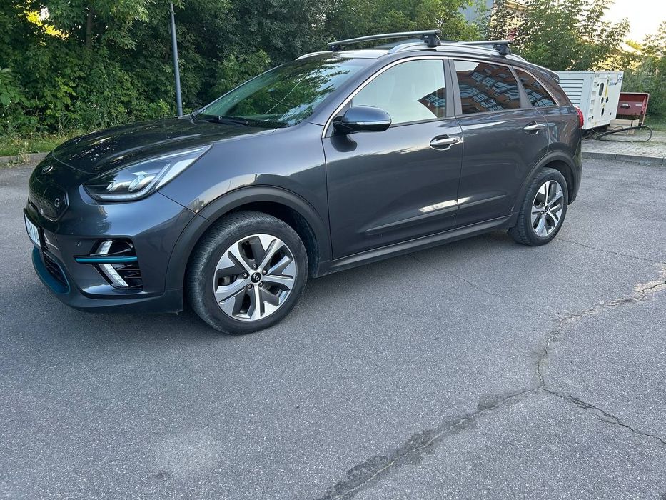 Оренда авто з водієм