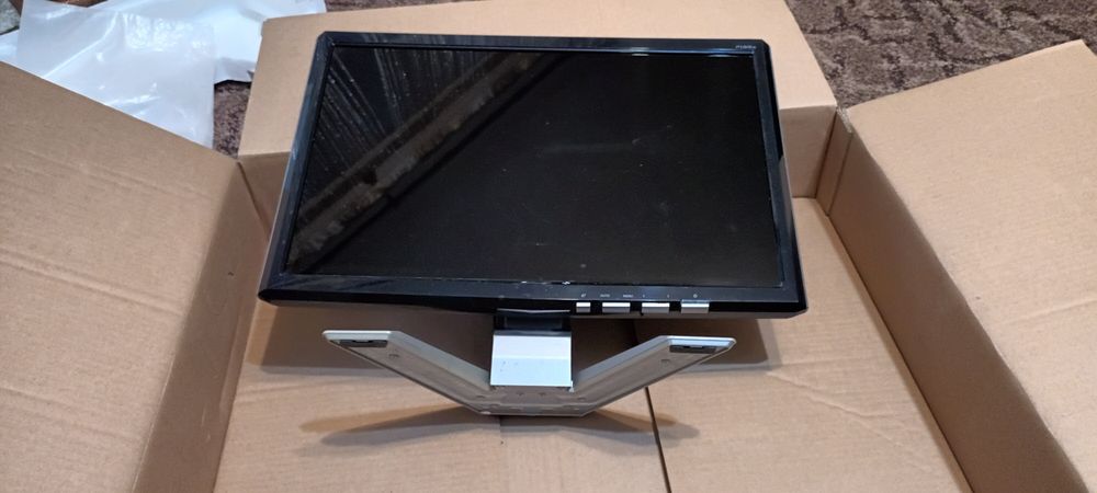 Монитор Acer P193W 19 дюймов в рабочем состоянии!