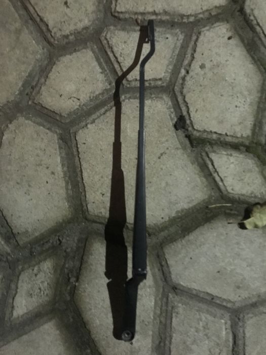 Продам щіткотримач лівий(Октавія тур)