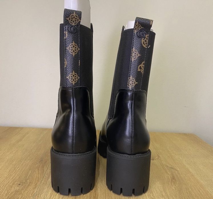Nowe damskie sztyblety Guess