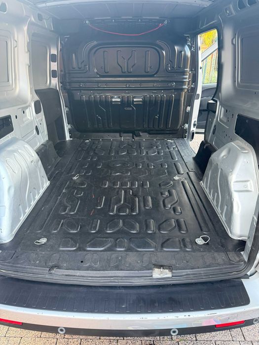 FIAT DOBLO MAXI XL CARGO 1,6 diesel MJ 105 koni produkcja 2018