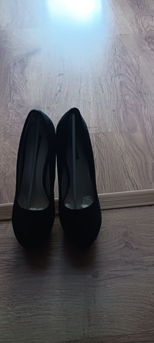 Calçado usado e novo