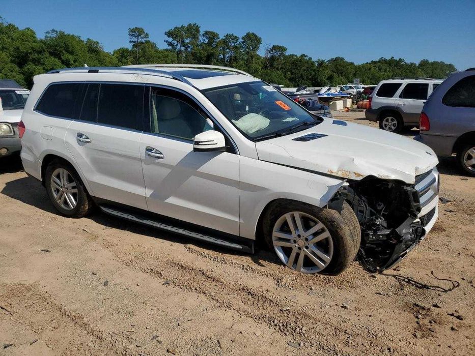 Mercedes-Benz GL 450 X166, 270 kW, z 2015 roku, model USA.