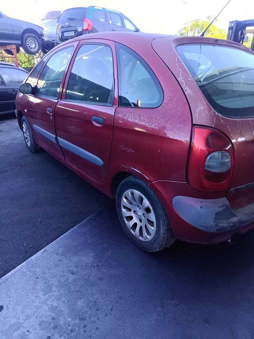 Xsara Picasso 2.0 veículo vendido às peças