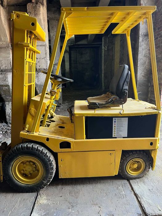 Електрокара після капремонту з новою тяговою акумуляторною батареєю