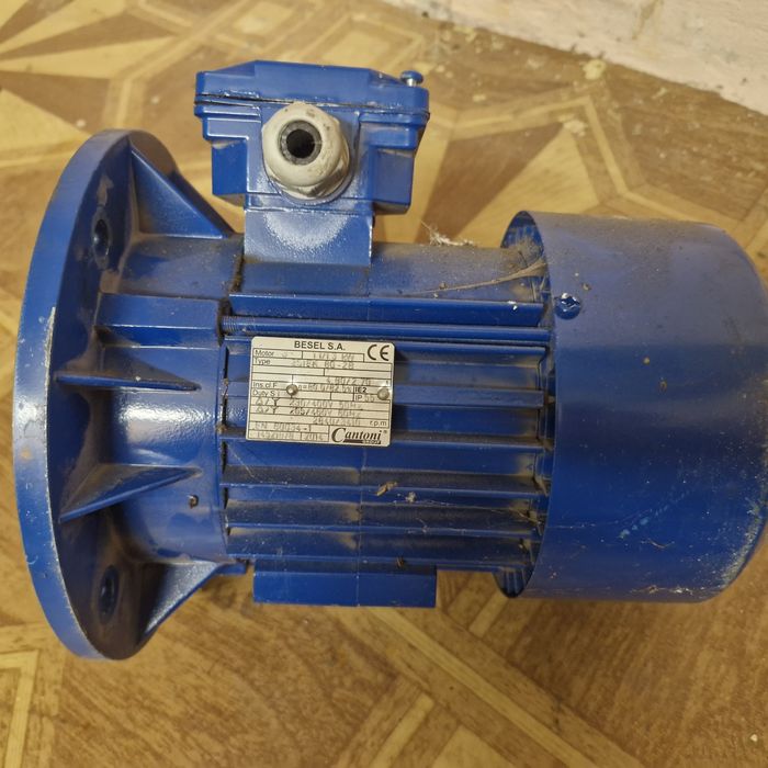 Besel 2siek 80-2b  silnik elektryczny 1,1/1,3kw 230/400v 2840/3410 obr