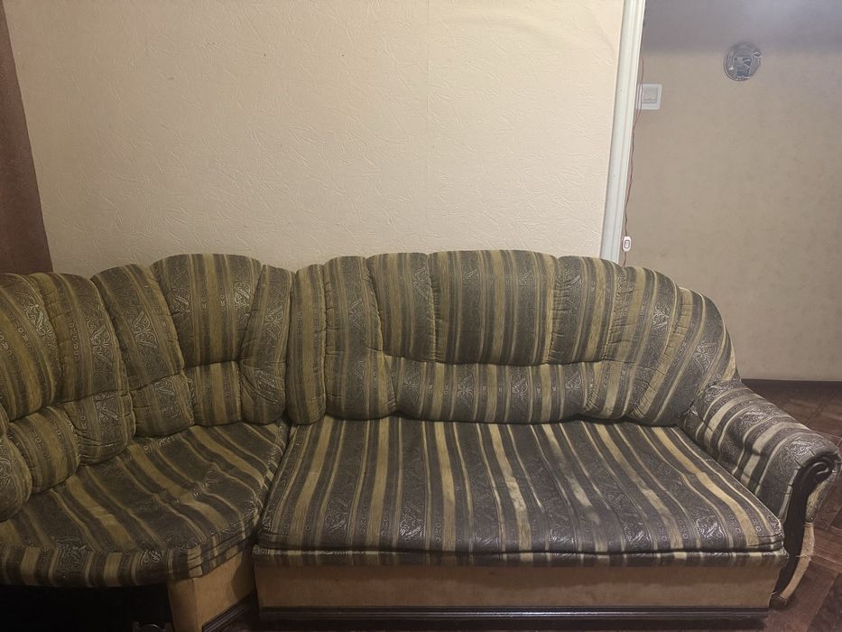 Кутовий диван безкоштовно