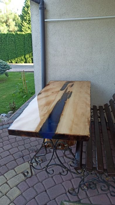 Stół, blat.stilik kawowy z żywicą epoksydową