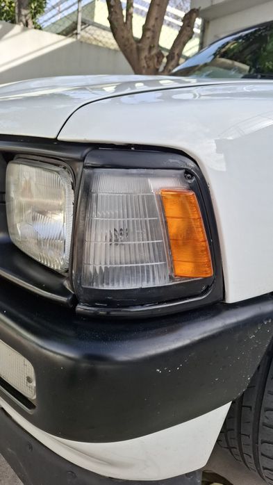 Faróis laterais Toyota hilux