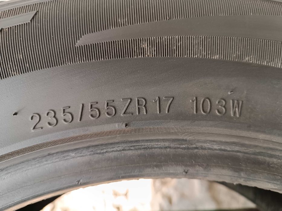 Літні шини 235/55 R17 Kumho ecsta spt 2022 рік 6,1мм