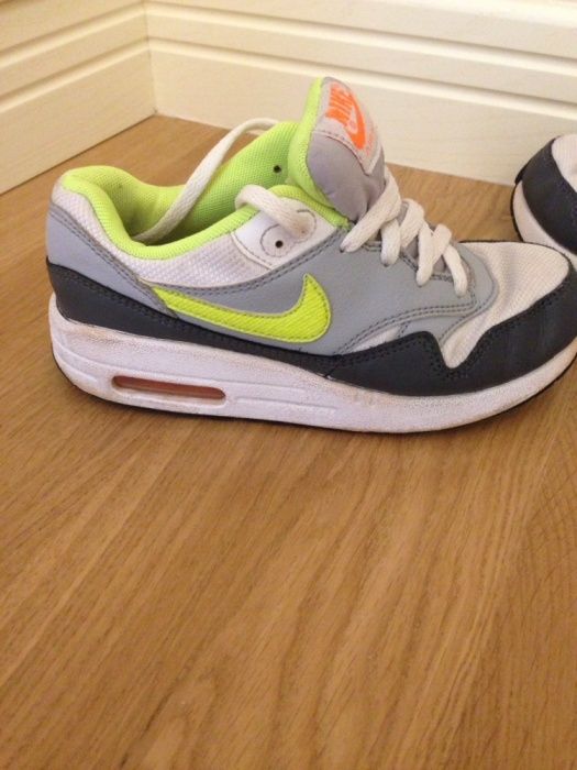 Кроссовки Nike