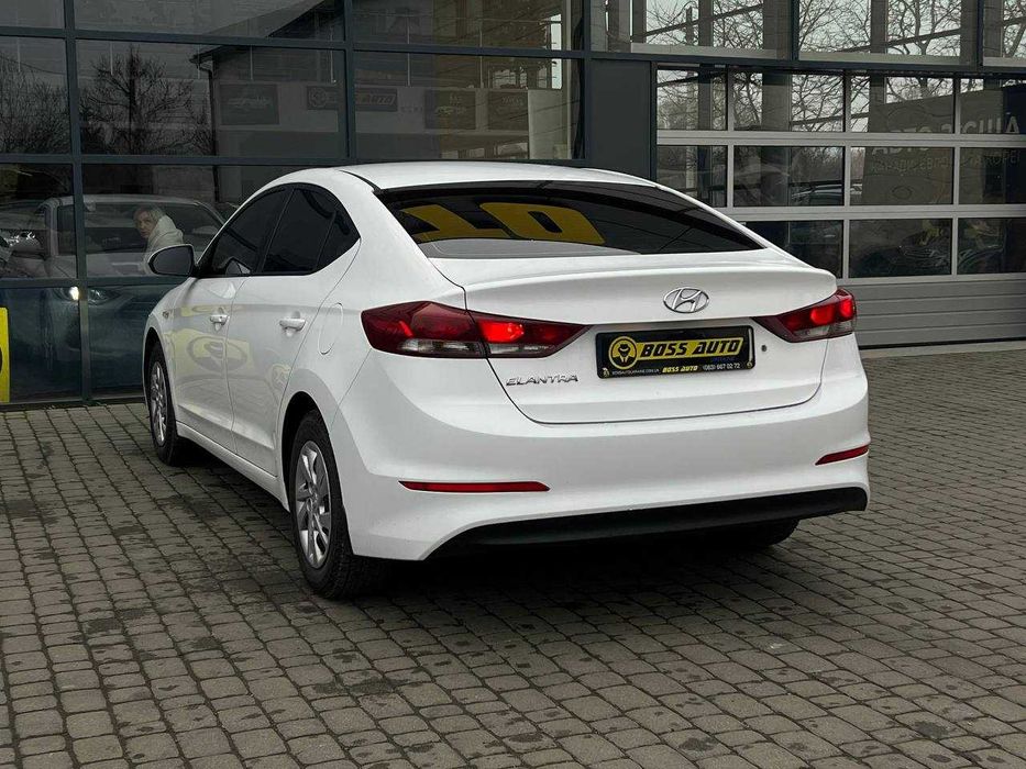 Hyundai Elantra 2016