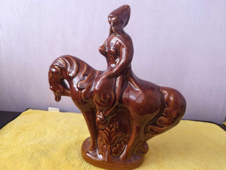 винтажная керамическая статуэтка «Казак на коне».