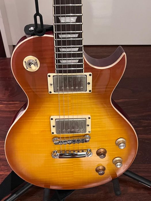 Guitarra vintage modelo lespaul v100PGM