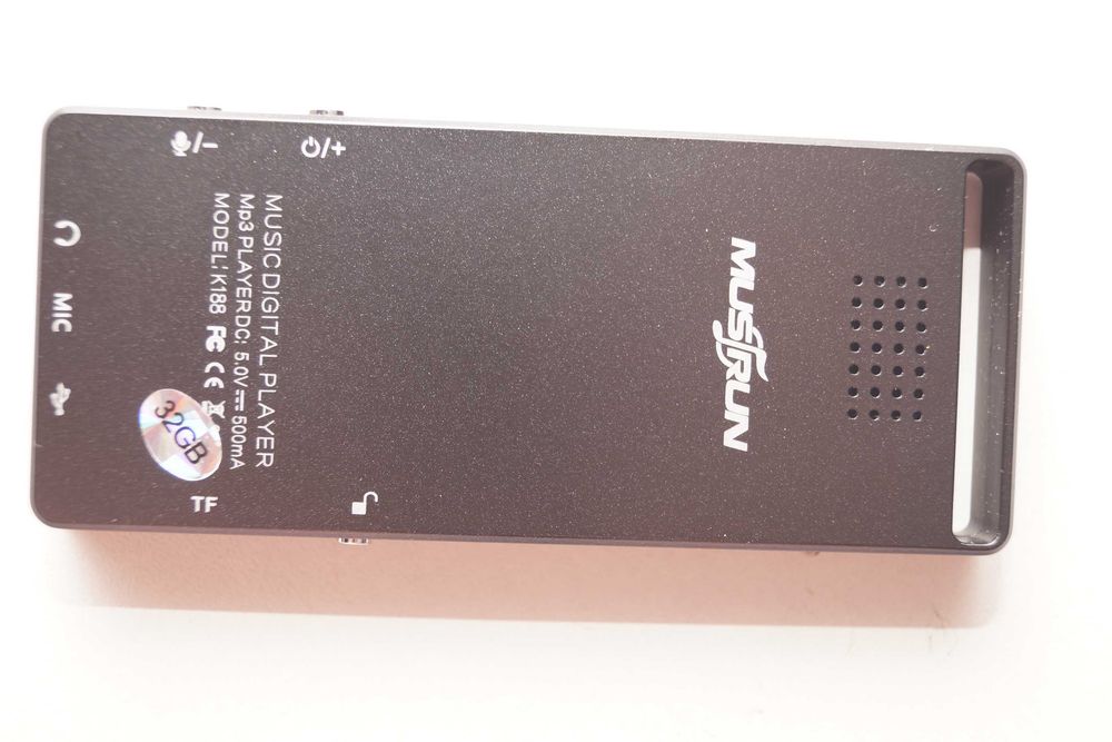 1763 Przenośny mini odtwarzacz MP3 MP4 MUSRUN 32GB bluetooth metalowy