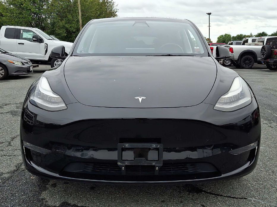 Tesla Model Y      2021