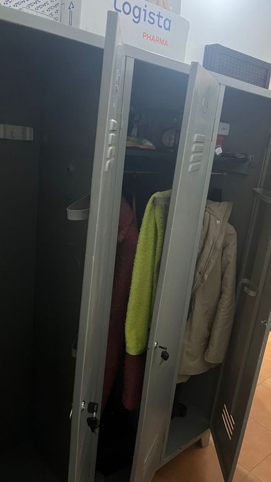 Vendo cacifo de 3 portas urgente