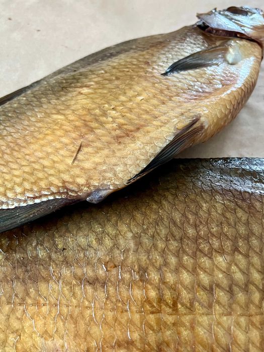 Лящ без ікри копчений , товстолоб , власне виробництво