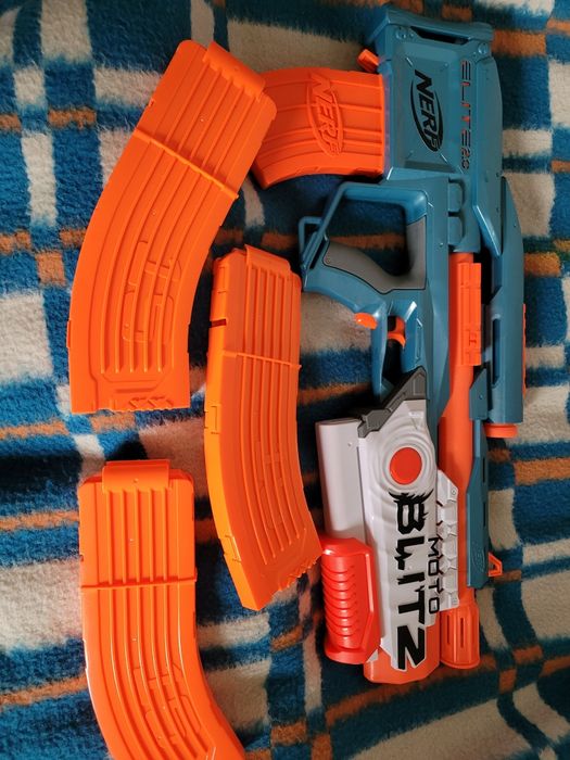 Nerf karabin motoblitz magazynek strzałki