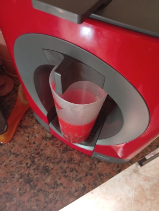 Máquina de café Dolce Gusto + Cápsula Reutilizável
