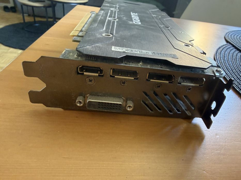 Karta graficzna gtx 1070 ti gigabyte