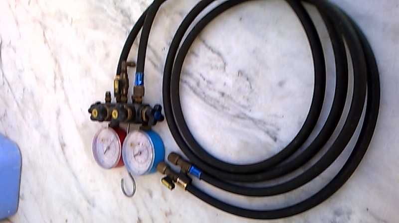 Manómetros para medição de gases de aparelhos de ar condicionado